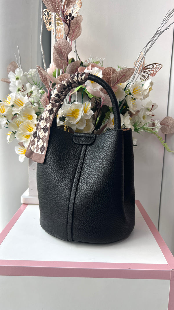 Avalie Bucket bag- Black